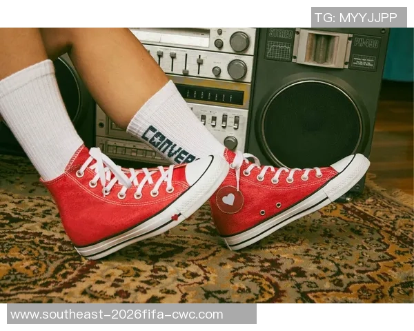 橄榄球鞋与足球鞋的区别与选择指南助你找到最适合的运动装备